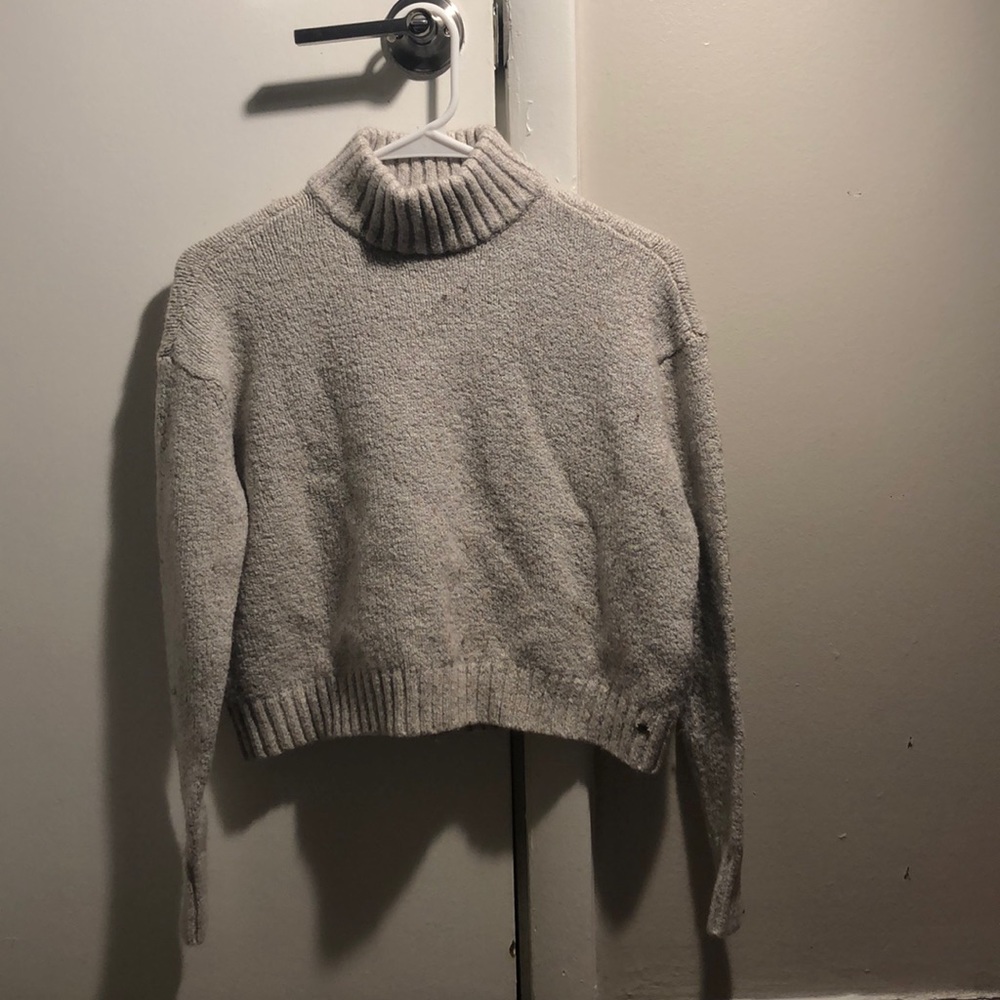 Turtle neck, knit crop top sweater
